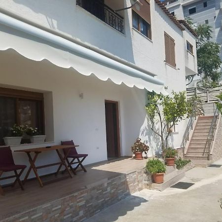 SarandëVila Alikaj公寓 外观 照片