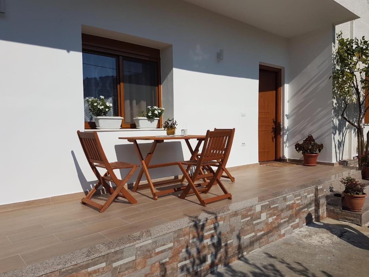 SarandëVila Alikaj公寓 外观 照片